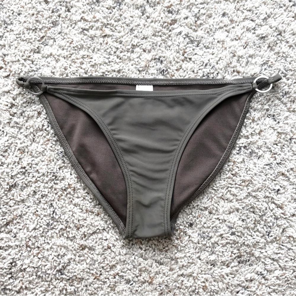 Women’s Bikini Bottom Size M